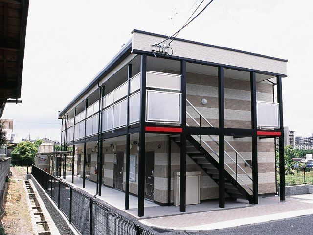 レオパレスPineの外観画像