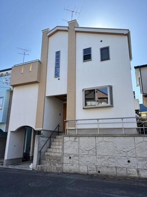 鶴ヶ峰貸家の外観画像