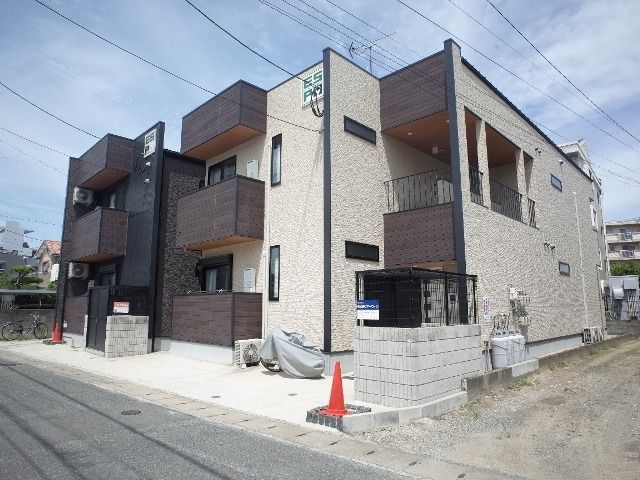 パインビレッジB棟の外観画像