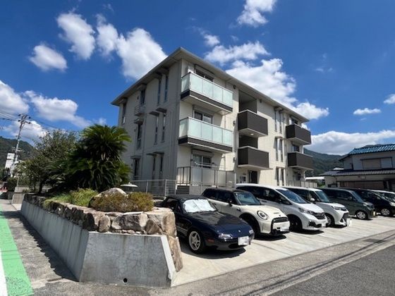 D-room英の外観画像