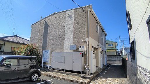レオパレスオンネリスースの外観画像
