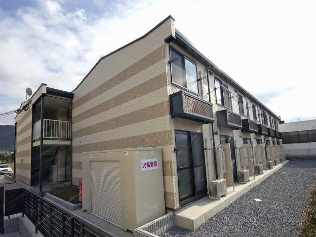 レオパレスヴィルヌーブ醍醐の外観画像