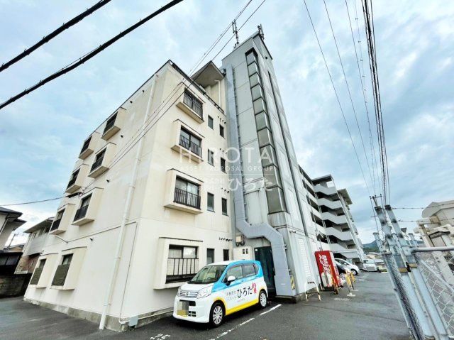 フジエホワイトローザ熊谷 101号の外観画像