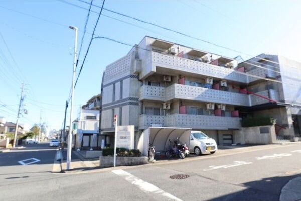 リブローネ南山の外観画像