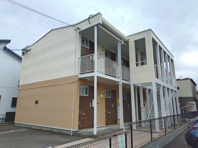 レオパレスみらいの外観画像