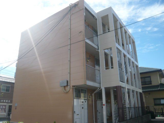 レオパレス中央本町の外観画像