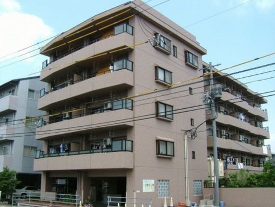 クラランスガーデンマンションの外観画像