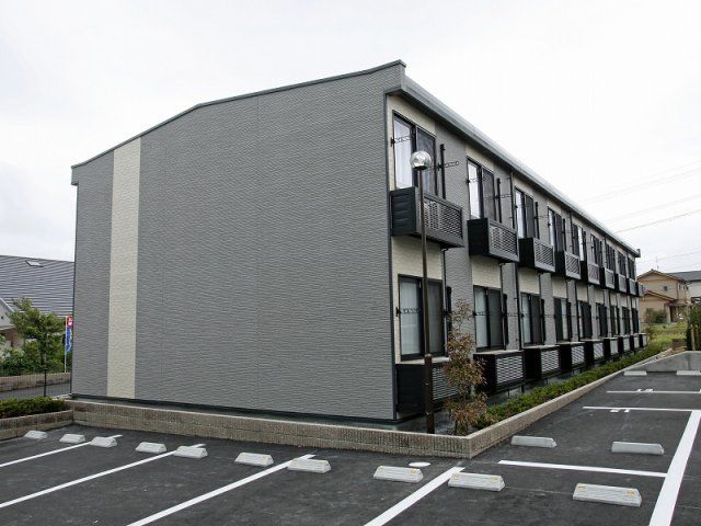 レオパレスアイリス学研台?の外観画像