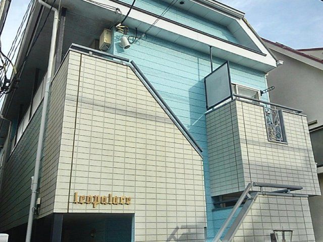 レオパレス鶴瀬第3の外観画像