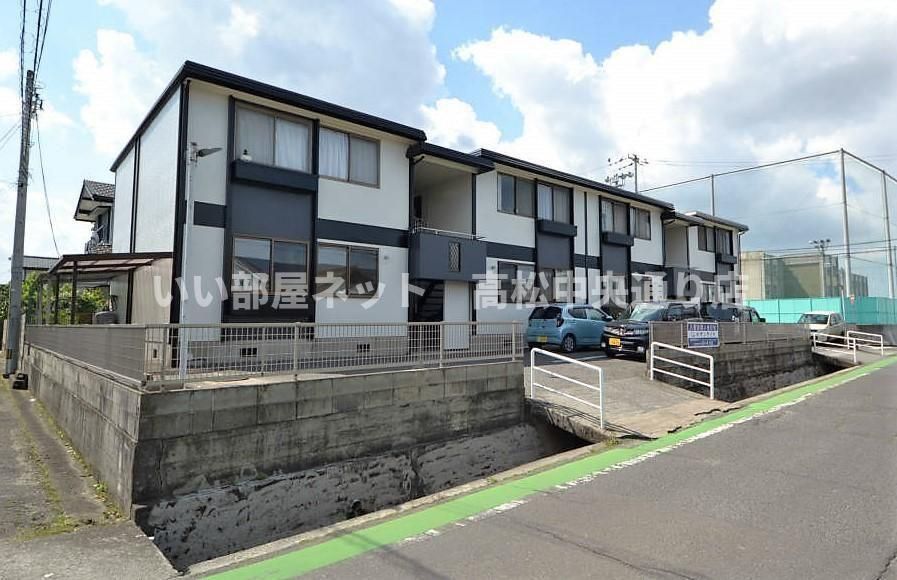 郡家ハイツの外観画像