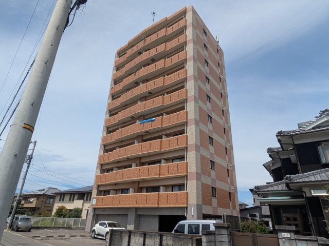 エイデンビル中須賀の外観画像