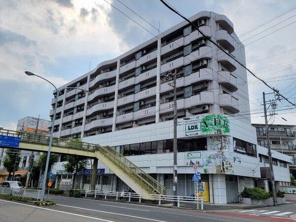 X-OVER21覚王山の外観画像