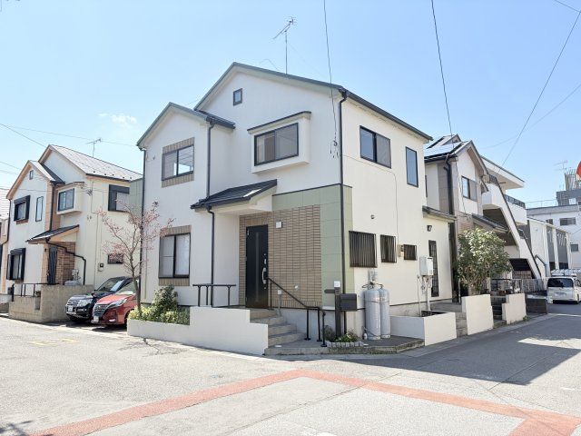 八幡町貸家の外観画像
