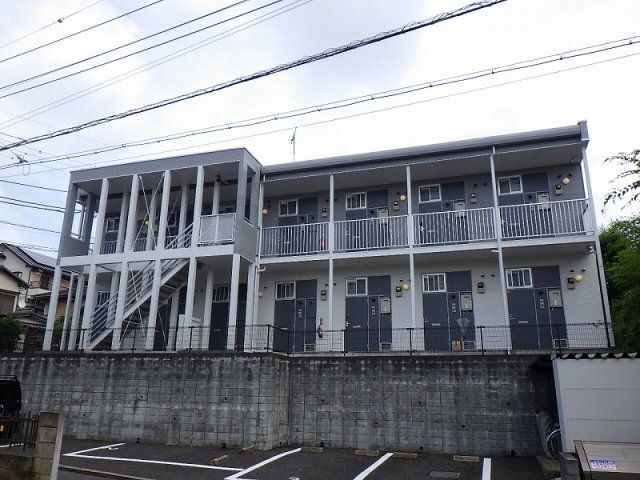 レオパレスGalassiaの外観画像