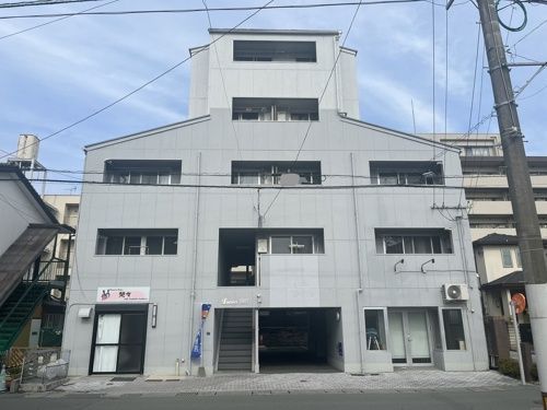 ルアナ国府の外観画像