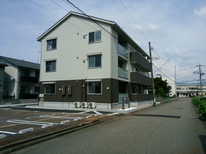 グランデ西千手の外観画像
