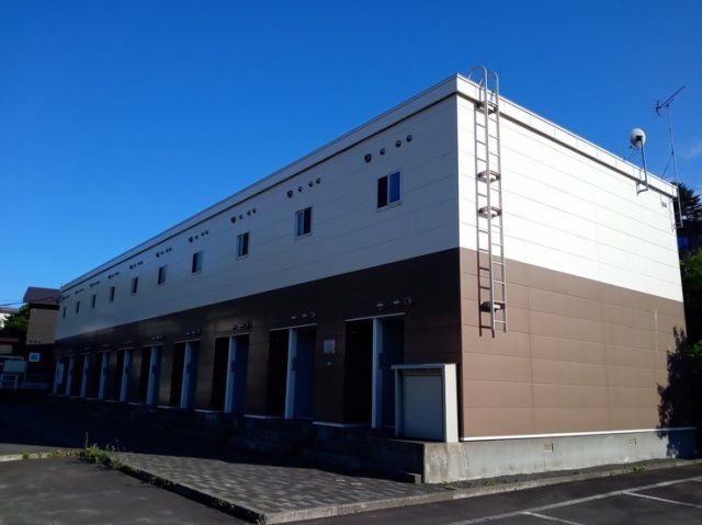 レオパレス三田の外観画像