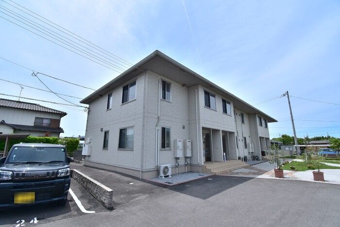 プティ ボヌール B棟の外観画像