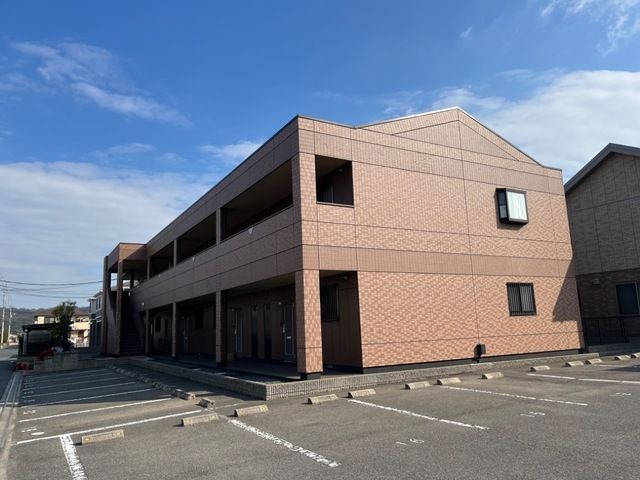 ブルトゥムの外観画像