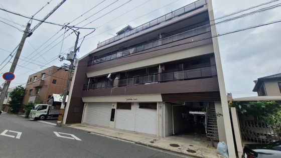 BAUHAUS牛田中の外観画像