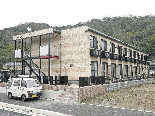 レオパレス宮苑ひまわりの外観画像