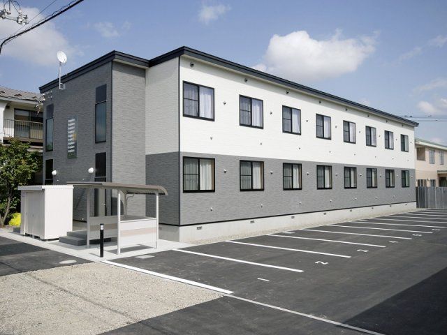 レオパレス東4条南の外観画像