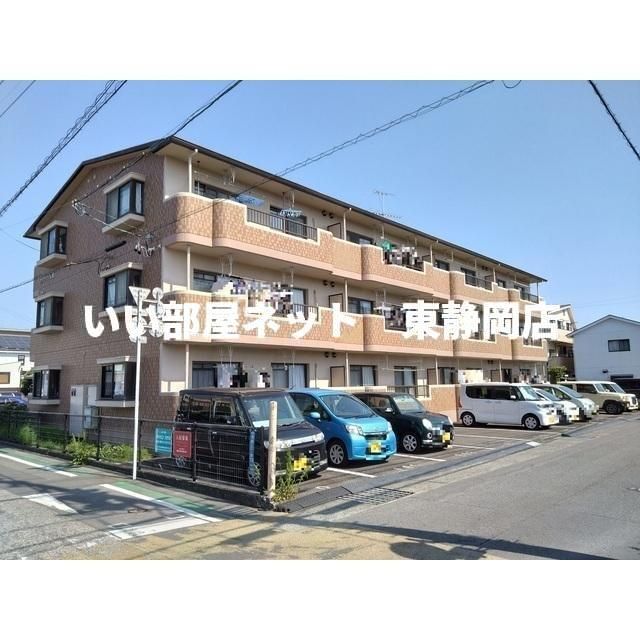 ファミーユ石田の外観画像
