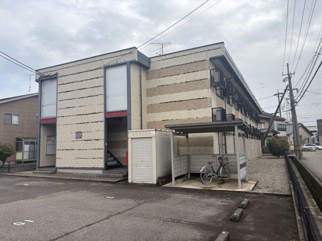 レオパレスメゾンエトワールの外観画像