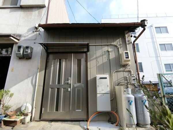 現状渡し 滝子貸家の外観画像