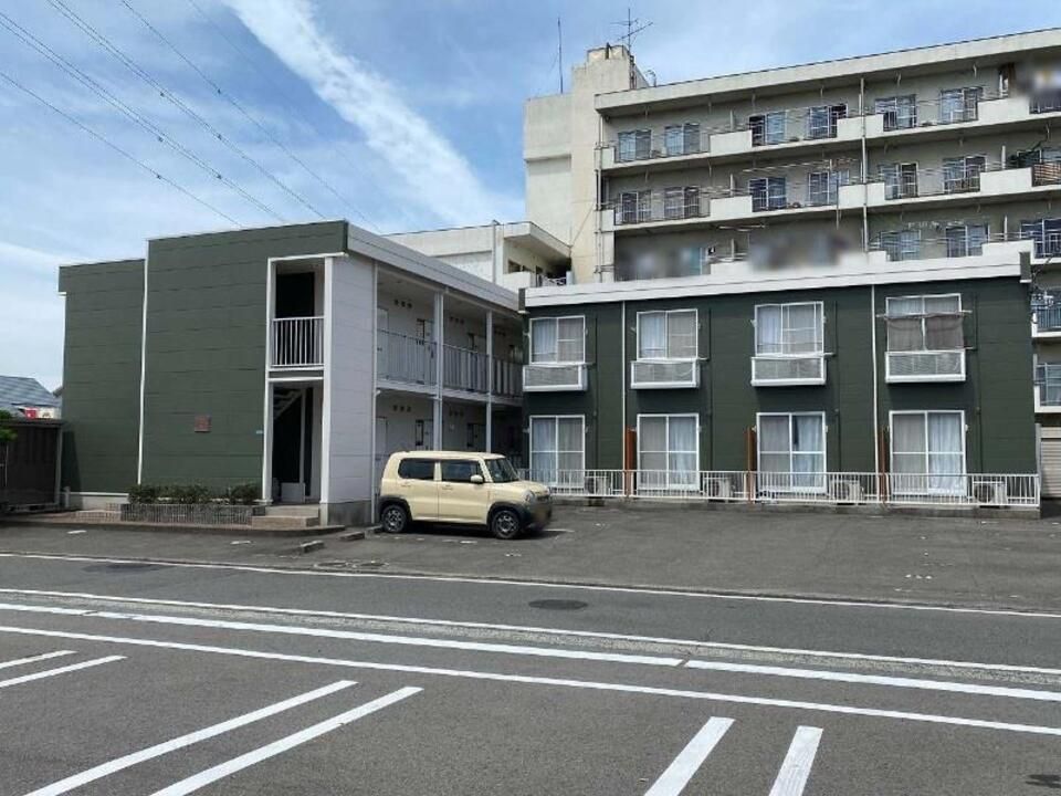 レオパレスシャルマンの外観画像