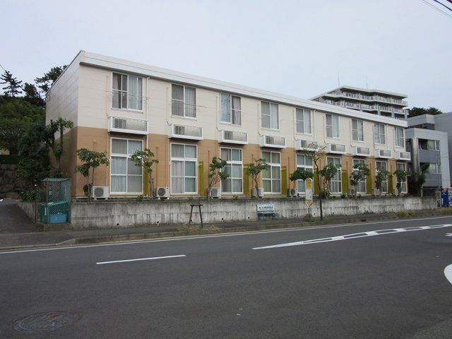 レオパレスアンビシャス聖園の外観画像