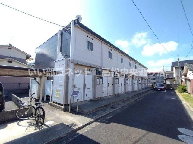 レオパレスグリーンヒルの外観画像
