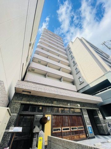 クレセント・ヒルズの外観画像