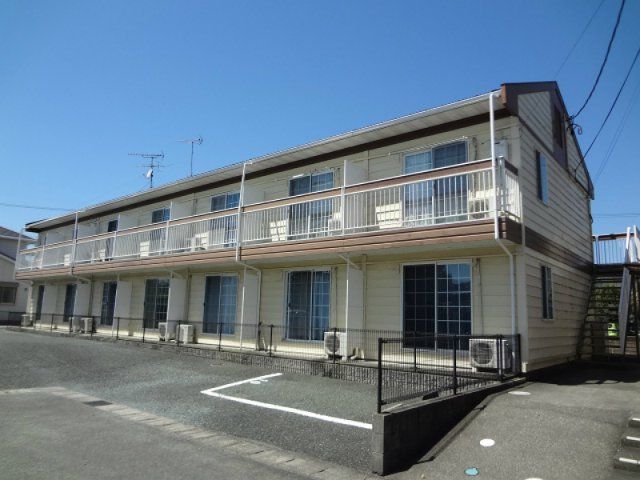 レオパレス半田の外観画像