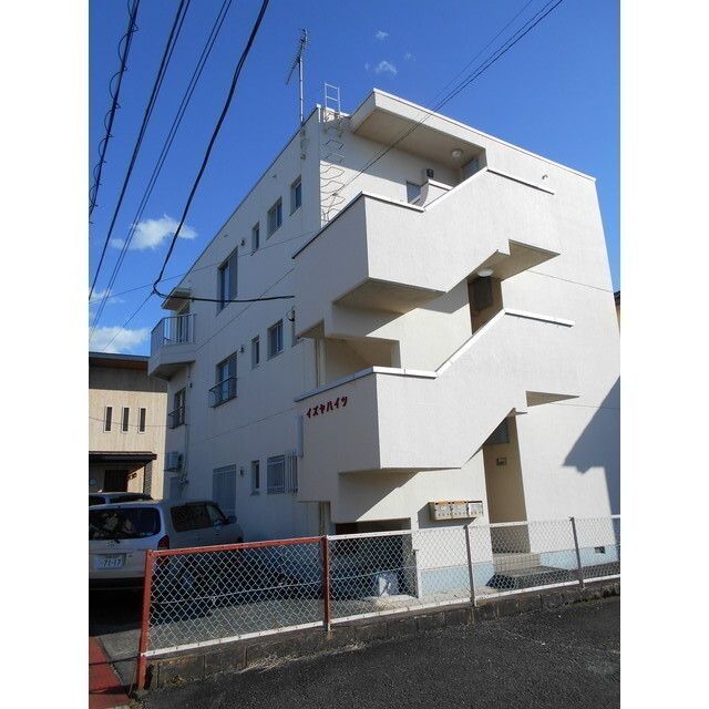 イズヤハイツの外観画像