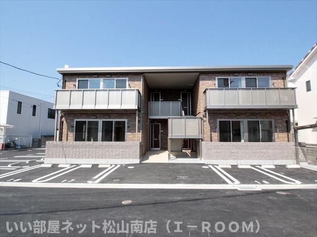 トラッドハイム斎院の外観画像