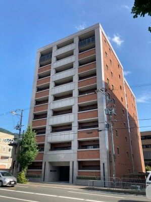 パインフィールド東野の外観画像