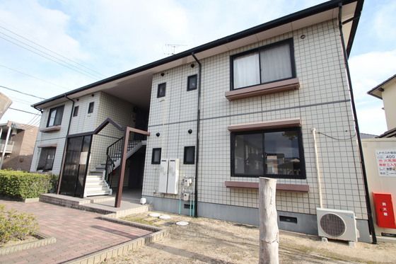 クレストパレス B棟の外観画像