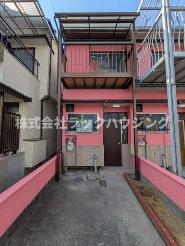 田井西町テラスハウス 左側の外観画像