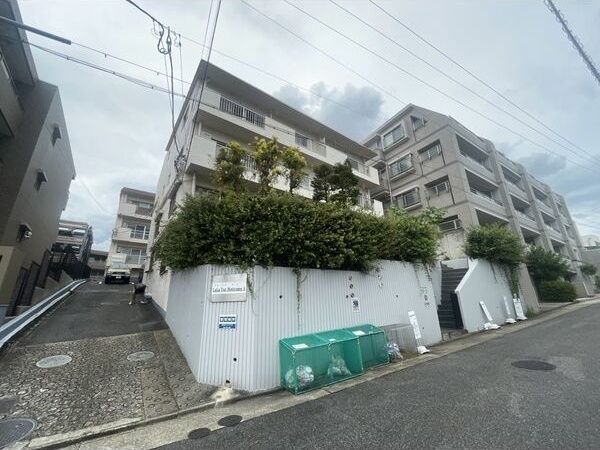 ララトップ本山Aの外観画像