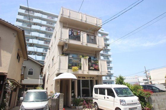 和泉ビルの外観画像