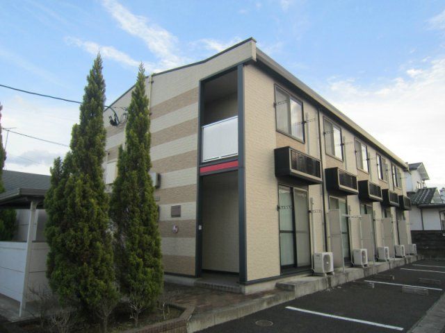 レオパレスツルカメ荘の外観画像