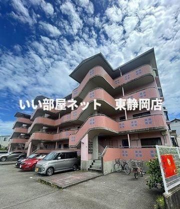 アドミラル・オズの外観画像