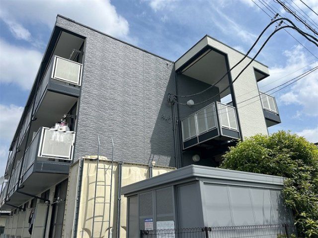 レオパレスリバーサイド天神の外観画像