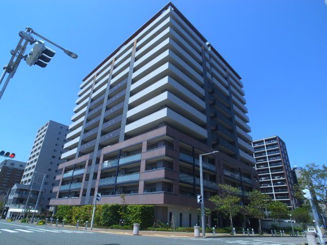 アンピール姪浜駅南の外観画像