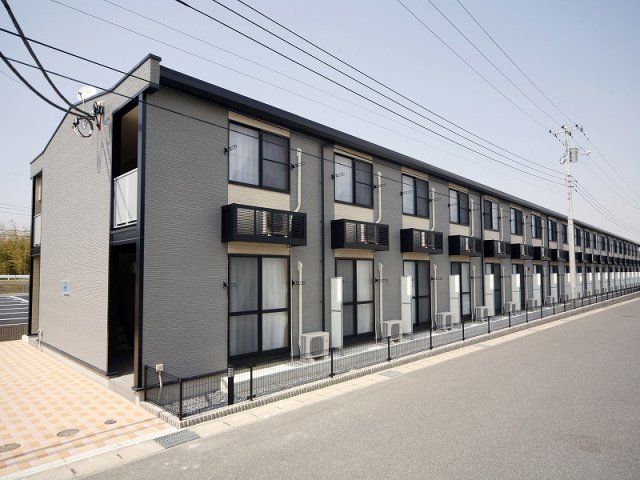 レオパレス波岡弐の外観画像