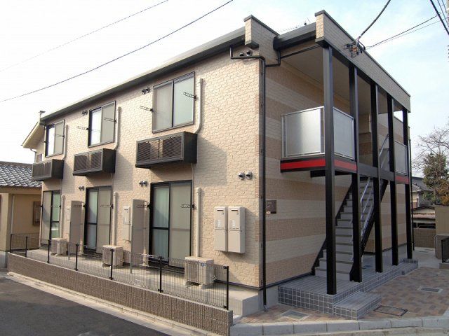 レオパレスHAPPY TOWNの外観画像