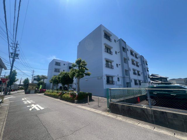 岩崎ハイツB棟の外観画像
