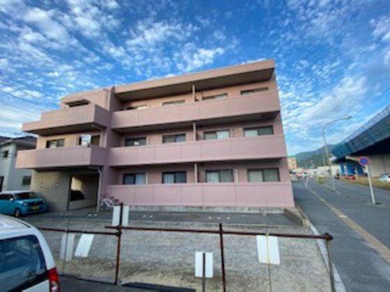 ファミールアキの外観画像