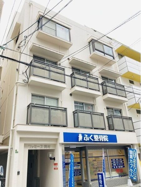 ファミーユ河村の外観画像